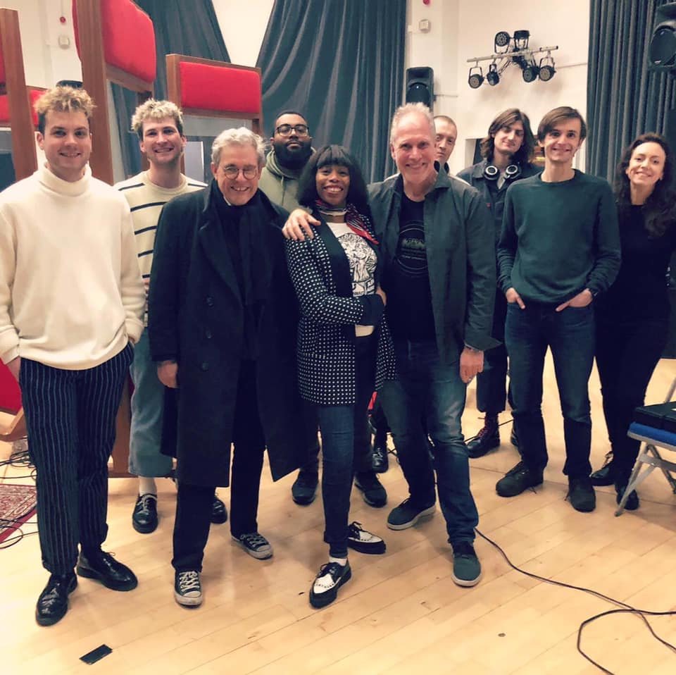 Producer Peter Walsh with vocalist Sarah Brown and guitarist Chris Spedding, alongside engineers and interns